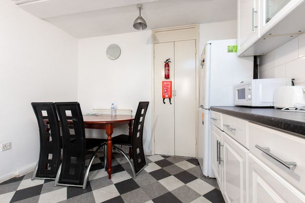 RM1 Trellis Square | Bow Road | London | E3 2DR - Photo 1