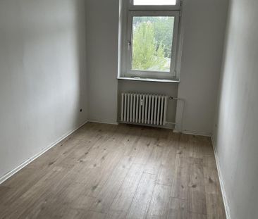 Fast wie im Eigenheim: Wir renovieren: schicke 3 Zimmer-Wohnung mit... - Photo 2