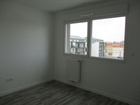 Appartement RUE DU CAPITAINE ALFRED DREYFUS - Photo 2