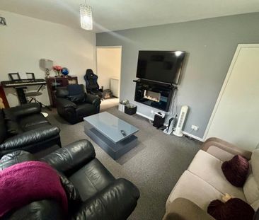 3 bedroom House To Let - Photo 4