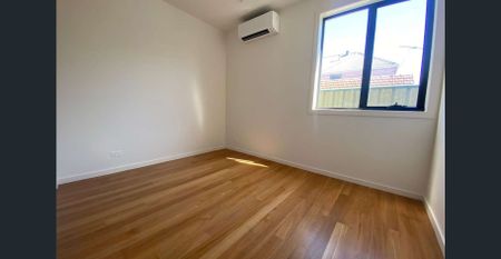 COMFORT MEETS CHARM - Photo 3