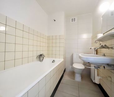 ABBAYE 27, 4.5 room apartment with private terrace - Photo 6