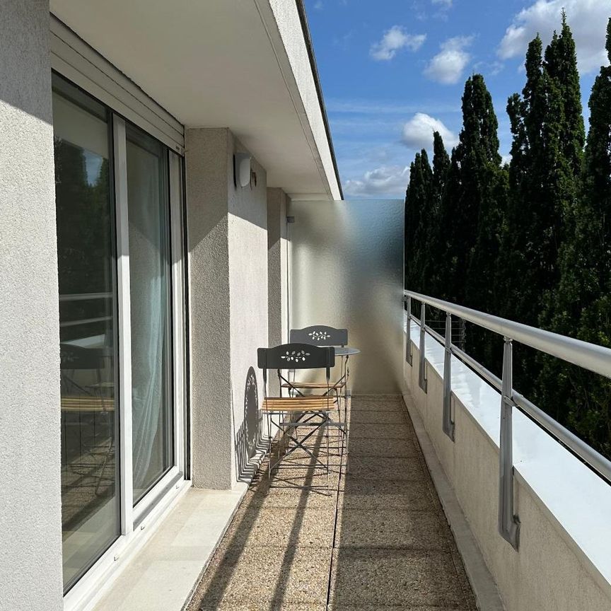 Schuman, deux pièces avec terrasse et parking - Photo 1