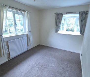 4 bedroom detached house to rent - Photo 4