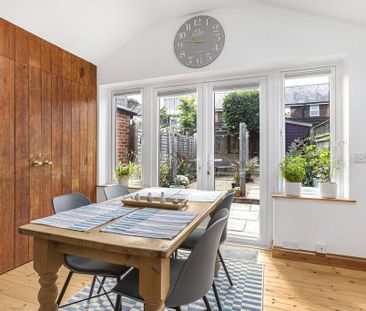 2 bedroom terraced house to rent - Photo 4