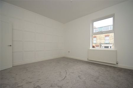 4 bed terraced house to rent in Barwick Street, Scarborough, YO12 - Photo 4