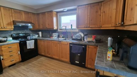 For Lease - 3503 Cherrington Crescent, Mississauga, Ontario - Photo 4