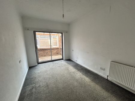 Grayshott Road, Southsea, PO4 - Photo 2