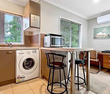 One bedroom one bathroom in Greenhithe - Photo 5