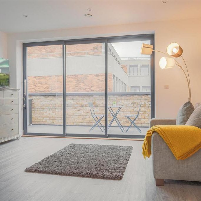 1 bedroom flat to rent - Photo 1