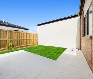 Home in Mickleham!! - Photo 1