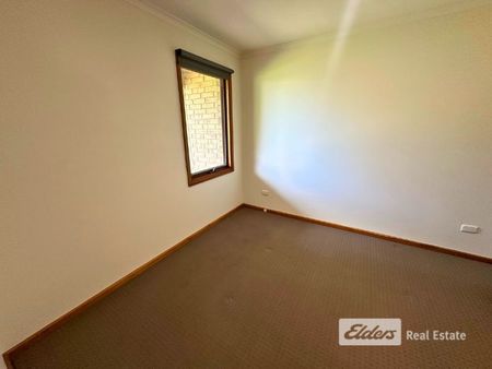 2/11 Hately Crescent - Photo 3