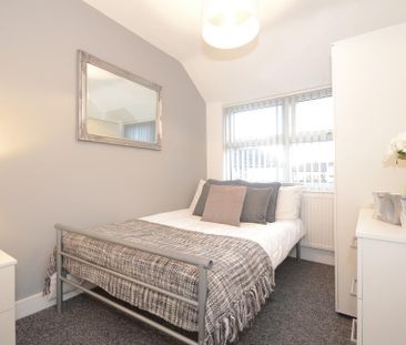 1 bedroom in a house share to rent - Photo 3