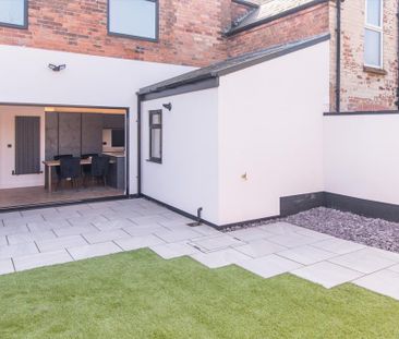 1 bedroom in a house share to rent - Photo 3