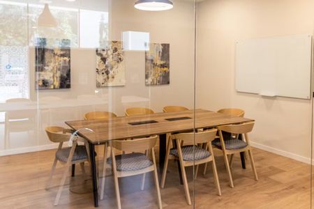 Calle Camilo José Cela, Sevilla, Andalusia 41018 - Photo 5