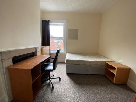 5 bedroom terraced house to rent - Photo 2