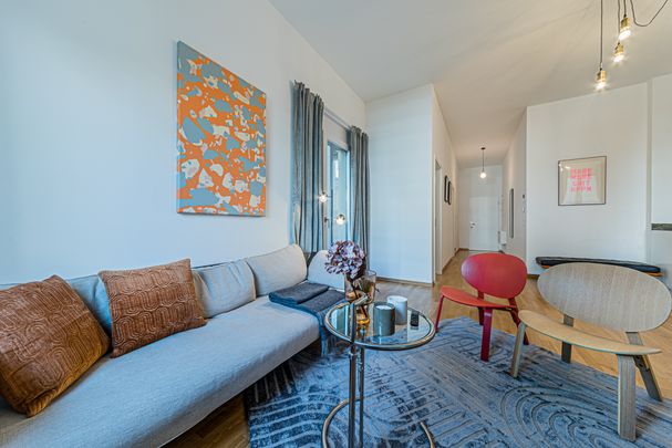 City-Residence: Bahnhofsviertel: Moderne und gemütliche 2-Zimmer-Wohnung mit Balkon und Skylineblick - Photo 1