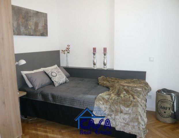 Alles neu: Exklusive, hochwertig möblierte Wohnung mit 2 Schlafzimmern mit Blick auf den EZB Turm - Photo 1