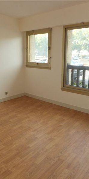 Location Appartement 2 pièces 51m² TROUVILLE SUR MER 14360 - Photo 1