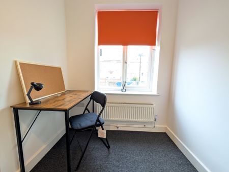 Bixley Close, Norwich - Photo 2