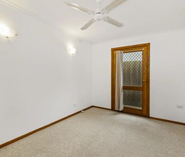 Character & Coastal Charm - Photo 3