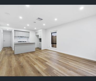 10 Riveting Rd, Wyndham Vale, Vic 3024 - Photo 6