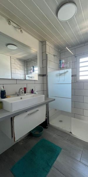Location Appartement 2 pièces Meublé 114m² LE TAMPON 97430 - Photo 1