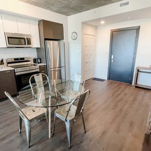 2 Bedrooms 2 Bathrooms - 11202 Cavendish Boulevard, Montréal - Photo 3