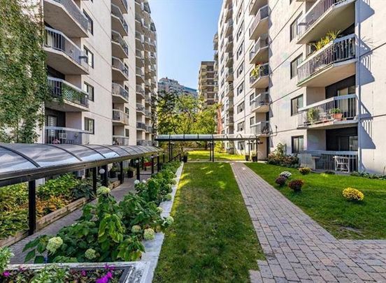 3480 Rue Simpson Montréal (Ville-Marie), QC H3G - Photo 1