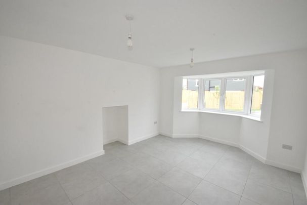 4 bedroom detached house to rent - Photo 1