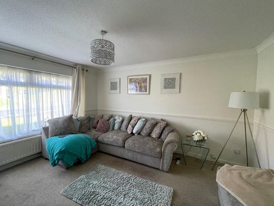 3 bedroom end of terrace house to rent - Photo 1