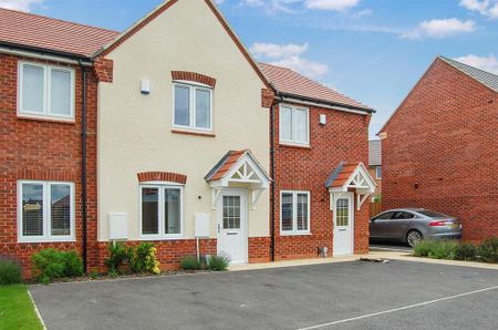 2 bedroom terraced house to rent - Photo 3