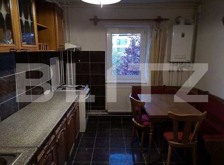 Apartament cu 2 camere, decomandat, 50 mp, loc de parcare, in zona strazii Meteor - Photo 4