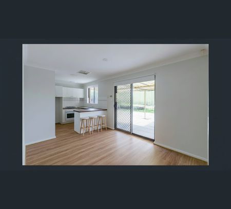 2 Glenbawn Drive, South Lake, WA 6164 - Photo 3