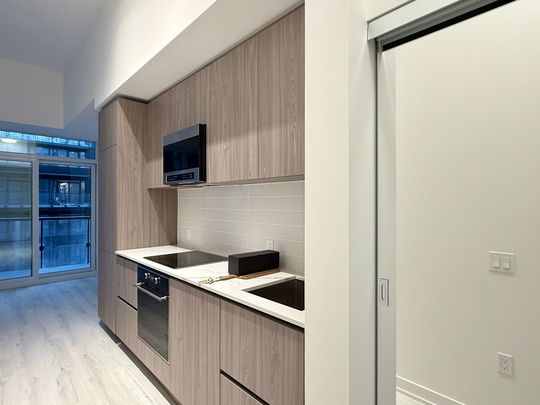 For Lease - 110 Broadway Avenue Unit# 606, Toronto, Ontario - Photo 1