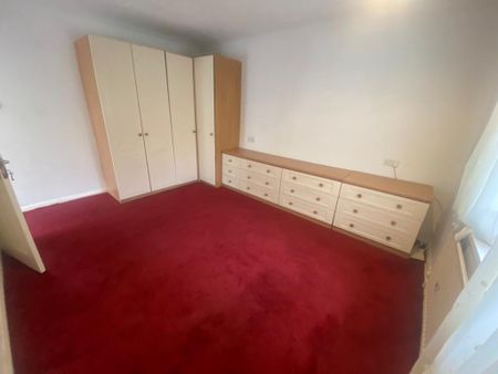 3 bedroom detached house to rent - Photo 2