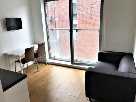 Studio to rent - Photo 1