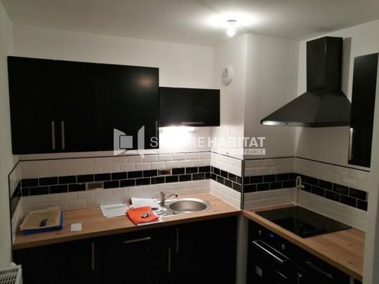 Location Appartement 2 pièces 48m² LA MADELEINE 59110 - Photo 1