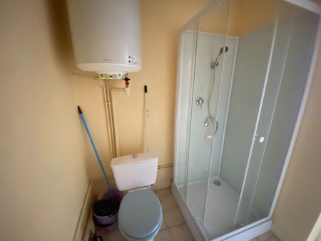 Location Appartement 1 pièce 17m² LE MESNIL ESNARD 76240 - Photo 4