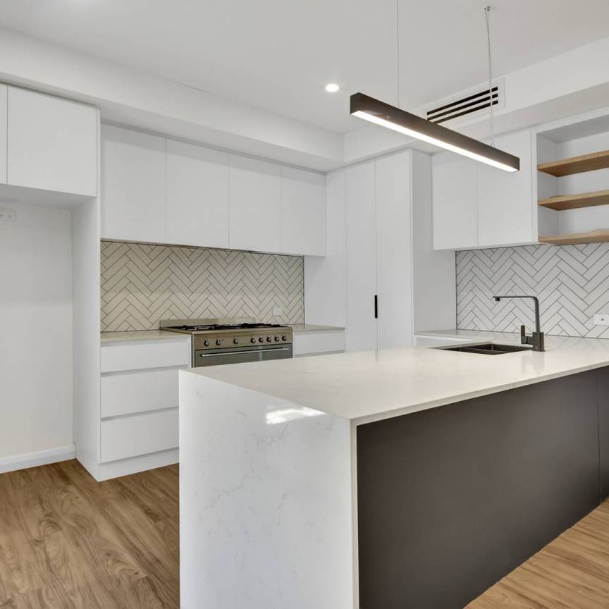 Welcome to Unit 5, 13 Perth Street – a beautifully designed townhouse positioned in one of Rangeville’s most desirable pockets. - Photo 1