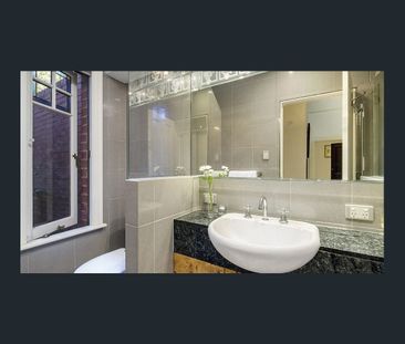 Stylish & Secure home in wanted locale - Photo 6