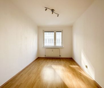 ***3-Zimmer-Neubauwohnung mit separater Küche & Loggia*** - Photo 4