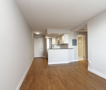 798 Richmond Street West - Photo 3