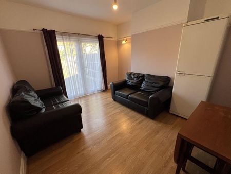 3 bedroom property to rent - Photo 2