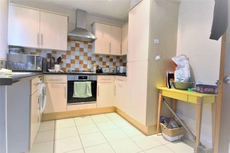 Turnpike Road, Highworth, Swindon, Swindon, SN6 - Photo 5