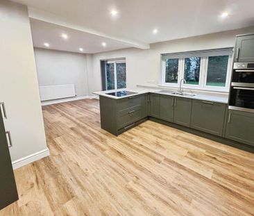 4 bedroom detached house to rent - Photo 3