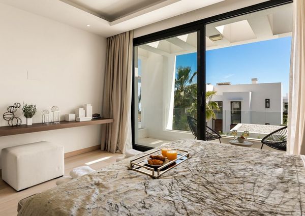 4 bedroom luxury Villa for rent in El Paraíso, Andalusia