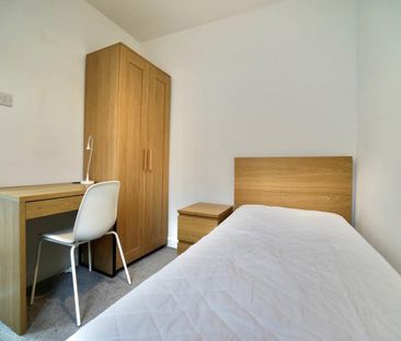 24 Albert Street - Photo 2