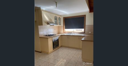 CONVENIENTLY LOCATED! - Photo 2