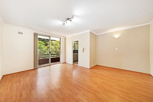 Beautifully Appointed Apartment in Sought-After Lane Cove - Photo 1